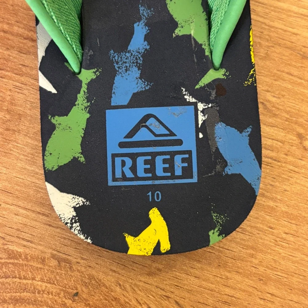 REEF Little Ahi Water-Friendly Flip-Flops Green Shark Kids Size 10 Summer Beach